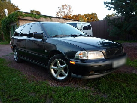 Volvo V40, 1998