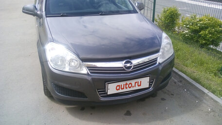 Opel Astra, 2011
