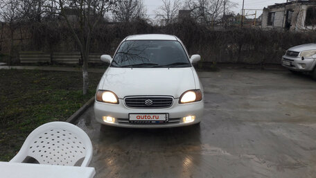 Suzuki Cultus, 2001