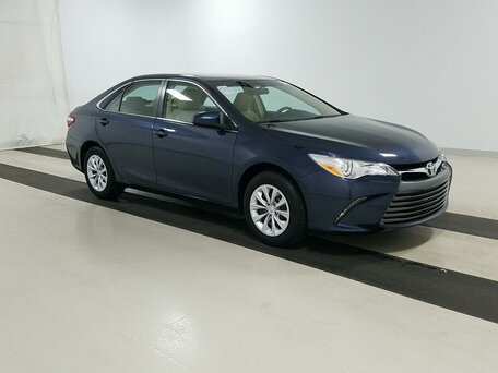 Toyota Camry, 2016