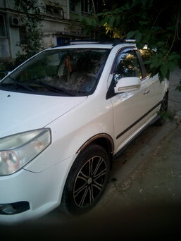 Geely MK Cross, 2011