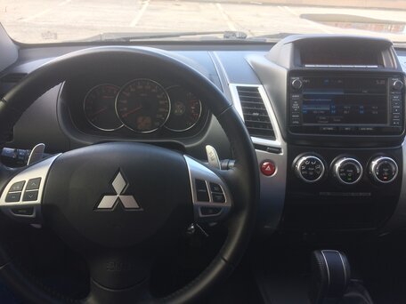 Mitsubishi Pajero Sport, 2015