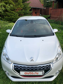 Peugeot 208 GTi, 2014