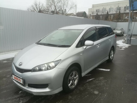 Toyota Wish, 2010