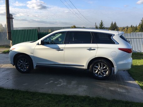 Infiniti JX, 2013