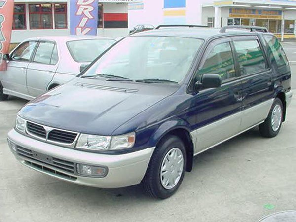 Mitsubishi Chariot, 1997