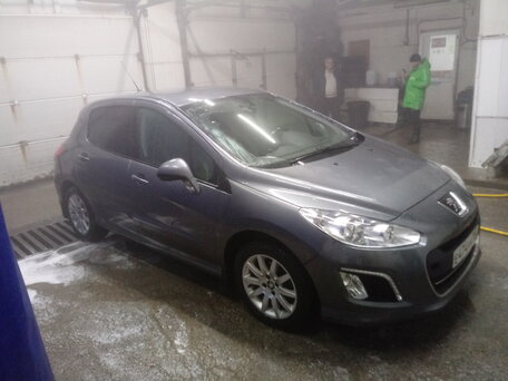 Peugeot 308, 2011