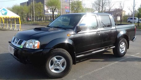 Nissan NP300, 2012