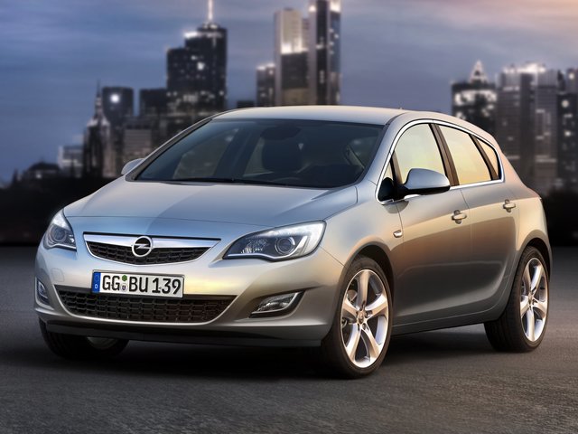 Opel Astra, 2011