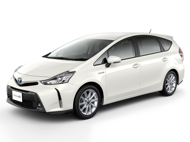 Toyota Prius Alpha, 2015
