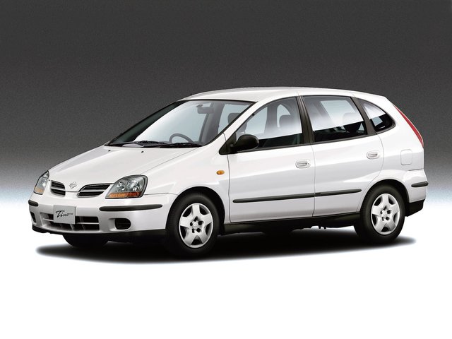Nissan Tino, 1999