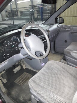 Plymouth Voyager, 1999