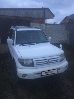 Mitsubishi Pajero iO, 2000