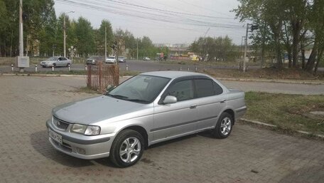 Nissan Sunny, 2000