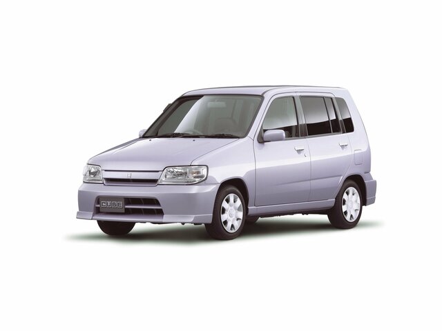 Nissan Cube, 2001