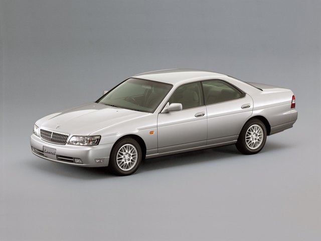 Nissan Laurel, 2001