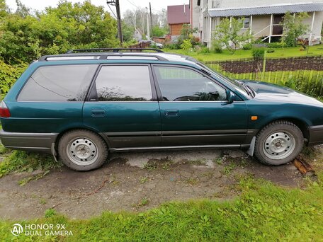 Nissan Avenir, 1996