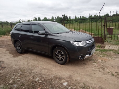 Mitsubishi Outlander, 2014