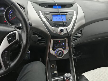 Hyundai Elantra, 2012