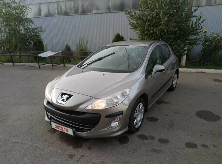 Peugeot 308, 2011