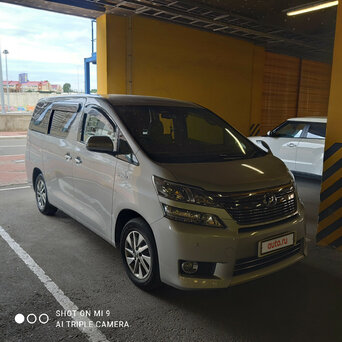 Toyota Vellfire, 2013