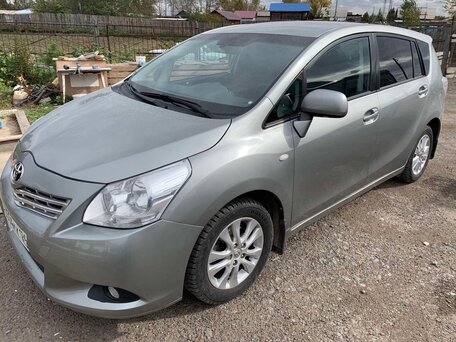 Toyota Verso, 2011