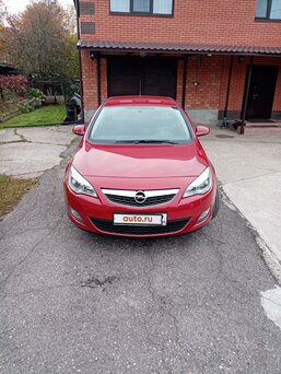 Opel Astra, 2011