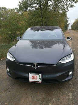 Tesla Model X, 2016