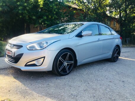 Hyundai i40, 2013