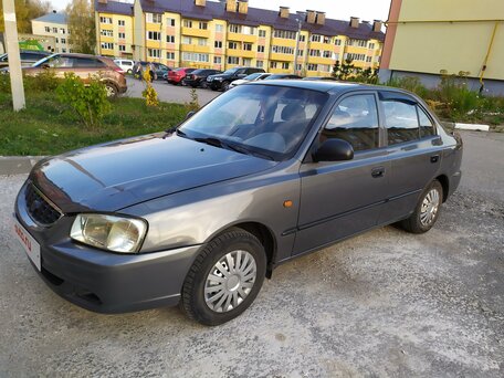 Hyundai Accent, 2004