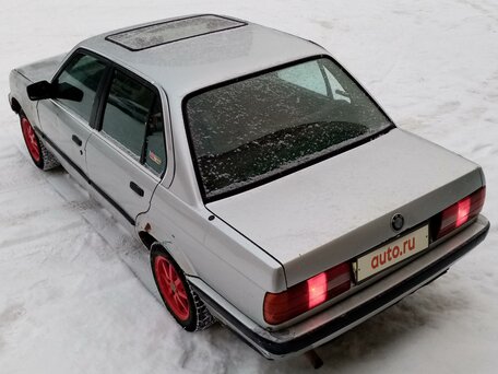 BMW 3 серии, 1990