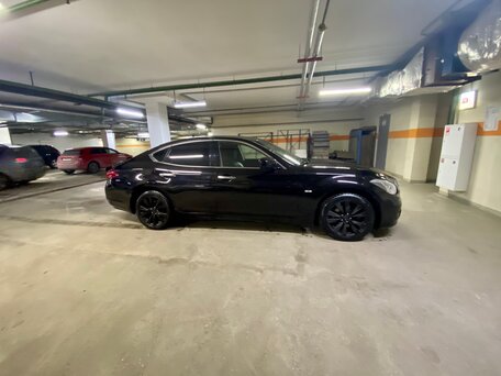 Infiniti M, 2010