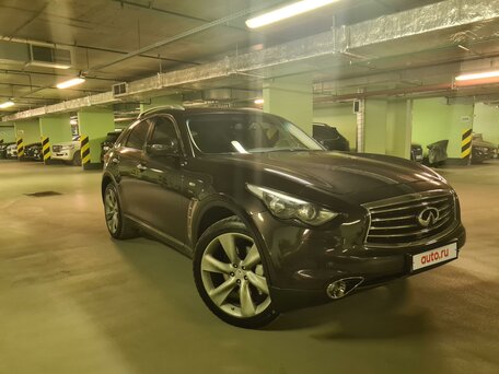 Infiniti FX, 2012
