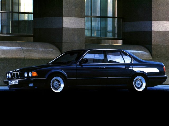 BMW 7 серии, 1989