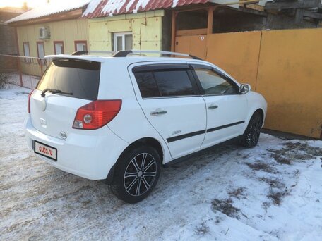Geely MK Cross, 2013