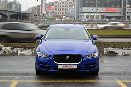 Jaguar XE, 2017