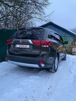 Mitsubishi Outlander, 2015