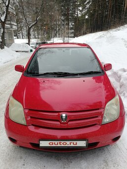 Toyota Ist, 2002