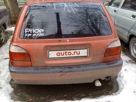 Nissan Sunny, 1992