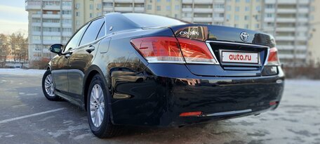 Toyota Crown, 2015