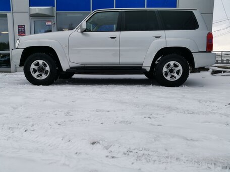 Nissan Patrol, 2004
