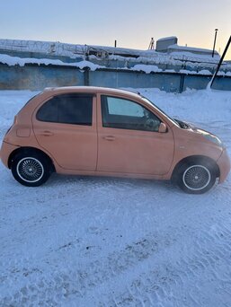Nissan March, 2002