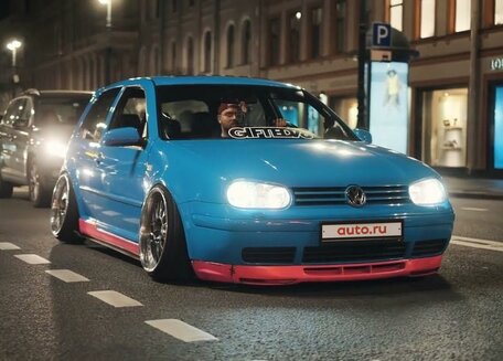 Volkswagen Golf, 1998