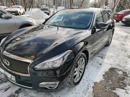Infiniti Q70, 2016