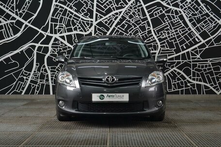 Toyota Auris, 2010