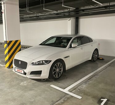Jaguar XF, 2016