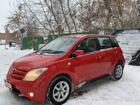 Toyota Ist, 2002