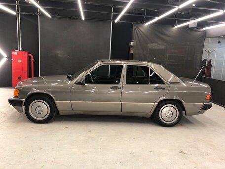 Mercedes-Benz 190 (W201), 1990