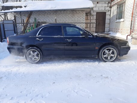 Mitsubishi Diamante, 2000