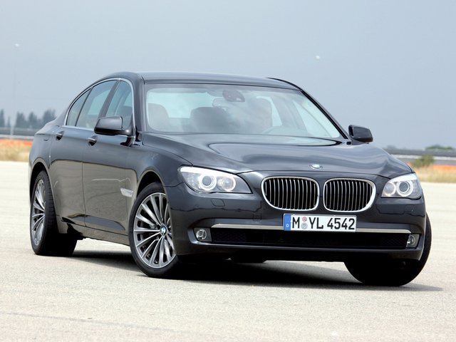 BMW 7 серии, 2010